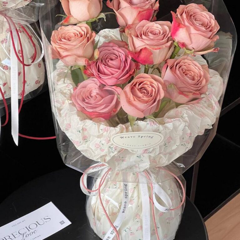 Tissue paper Extra-Thick Floral Wrapping Liner Paper | Bouquet Packaging Supplies | Floristry & Flower Shop Materials | Bow-Print Tissue Paper